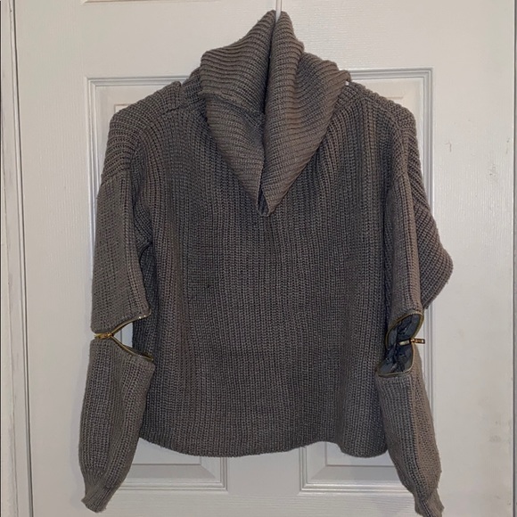 Sweaters - LF Grey crop cowl neck sweater